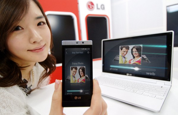  3  MWC 2010: LG Mini (LG GD880) -    