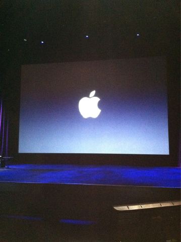 7  Apple iPad 2 - ,     -.