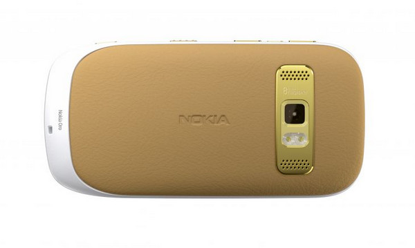  4   Nokia Oro     41 990