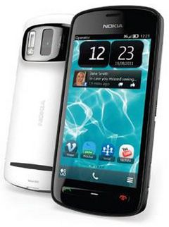 Nokia 808 PureView с 41-мегапиксельной камерой в Связном за 26 990 рублей