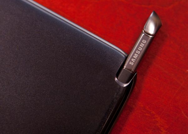  2   Samsung Galaxy Note 10.1:    S-Pen
