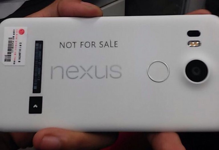 LG Nexus 5 (2015) фото