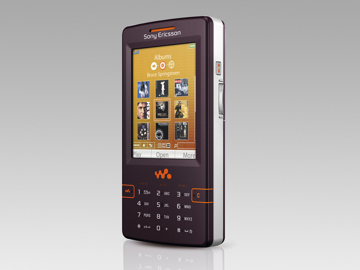  19  Sony Ericsson W950i